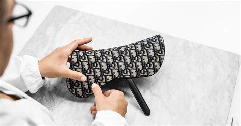 dior blitz|Dior Brought Back the Saddle Bag With a Global Instagram Blitz.